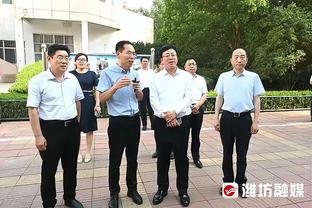 库卢：佩戴面具是因又把鼻子摔骨折了，戴上之后看起来像熊猫